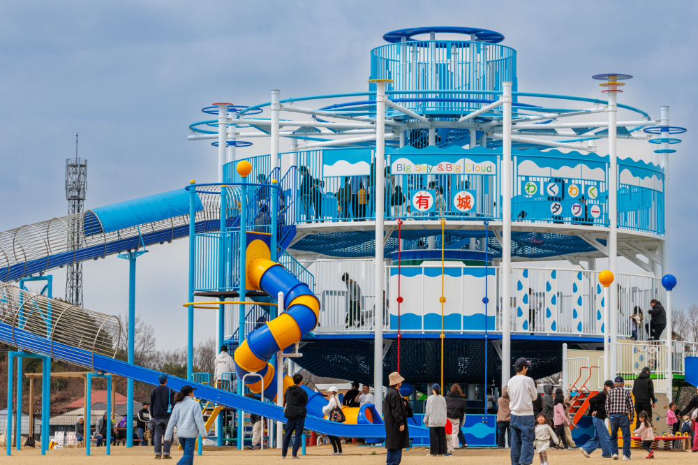 圧巻の大型遊具に大興奮!「倉敷ふれあいの丘公園」ってどんなところ?